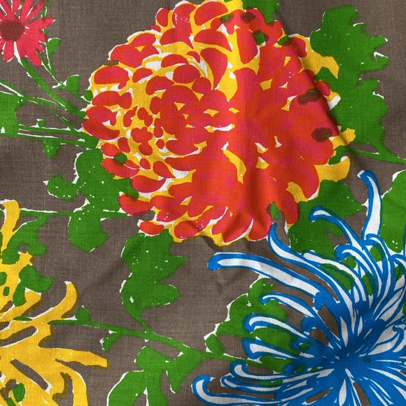 Vintage Susie Zuzek Fabric. “Sun Mums.” Key West Hand Print Fabrics Inc. - Picture 2 of 10